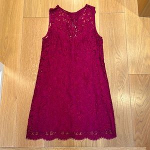 Gorgeous DOLCE & GABBANA fuchsia lace shift dress. Italian Size 46 US Size 10